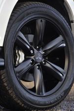 Mitsubishi Shogun Black 2012 года (UK)